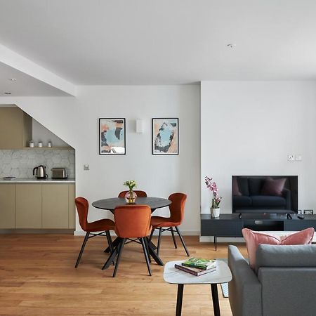 Hammersmith Mews By Viridian Apartments London Bagian luar foto