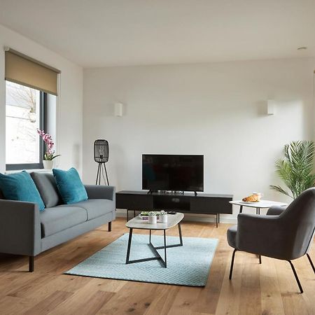 Hammersmith Mews By Viridian Apartments London Bagian luar foto