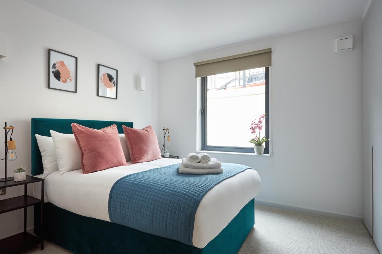 Hammersmith Mews By Viridian Apartments London Bagian luar foto
