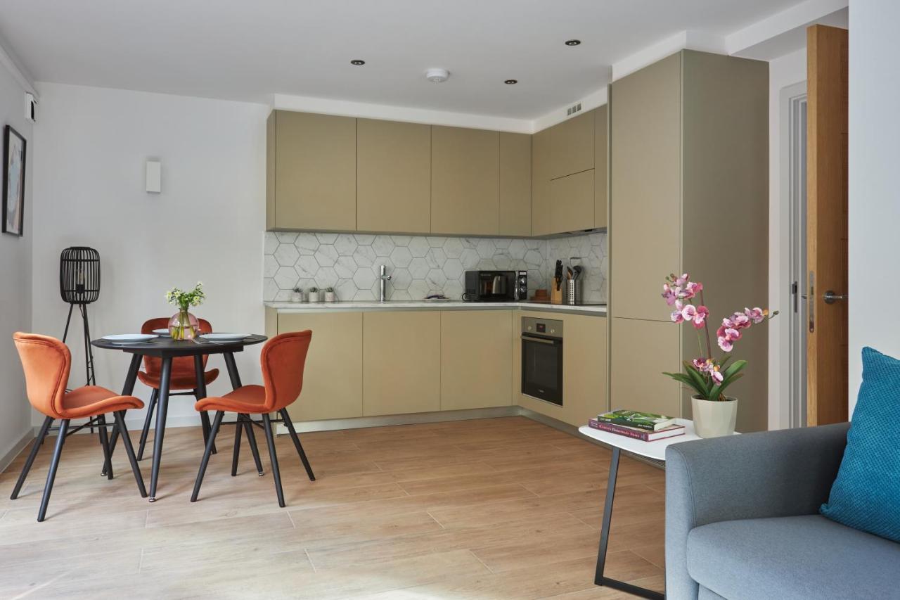 Hammersmith Mews By Viridian Apartments London Bagian luar foto
