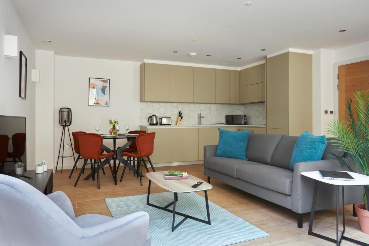 Hammersmith Mews By Viridian Apartments London Bagian luar foto
